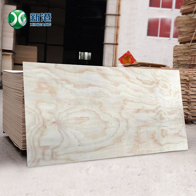 1220*2440mm Pine Plywood Outdoor Commercial Plywood