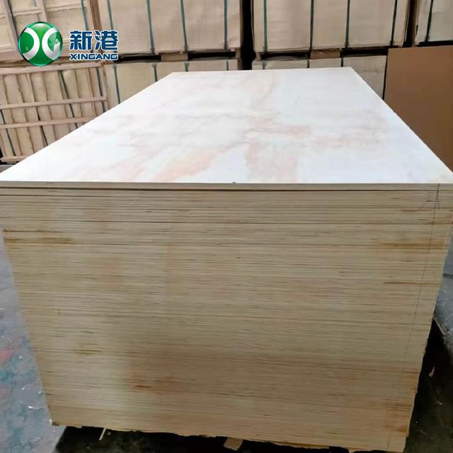 1220*2440mm Pine Plywood Outdoor Commercial Plywood