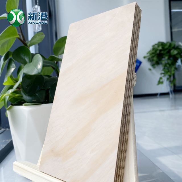 1220*2440mm Pine Plywood Outdoor Commercial Plywood