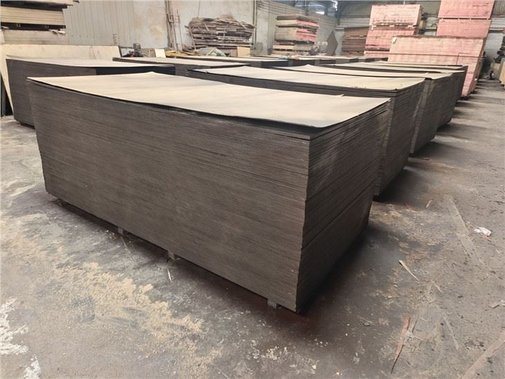 18MM Construction Shuttering Board Concrete Formwork Film Faced Plywood 18MM 17MM 15MM