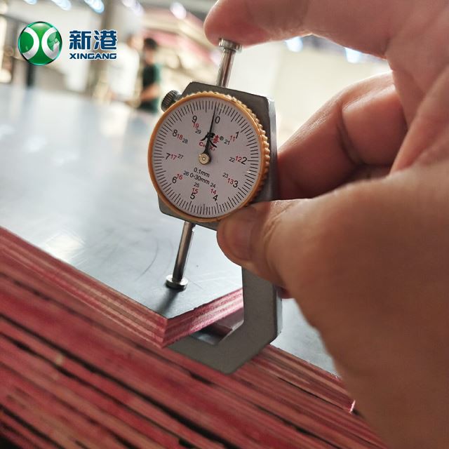 China Manufacturer Film Faced Plywood Black /Brown/Red High Quality