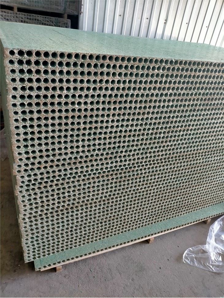 Hollow Chipboard