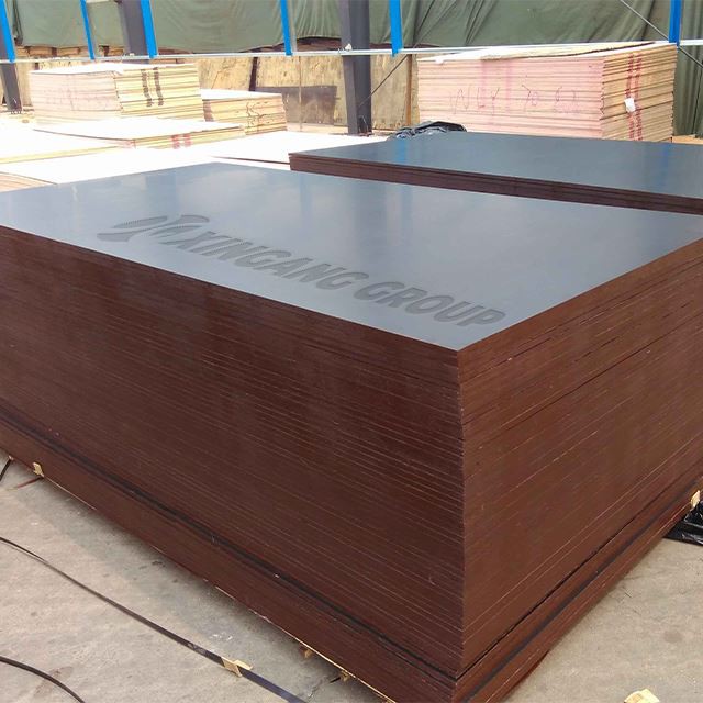 Plywood Customizable 2-18mm Film Faced Hardwood Plywood For Building Material