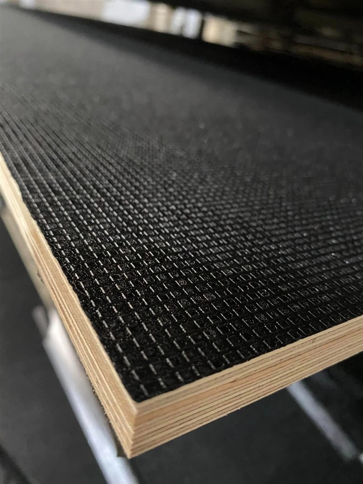 Anti Slip Film Faced Plywood Hardwood Core Phenolic Glue