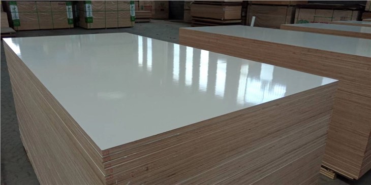 White And Wood Grain Colors With Glossy Sueface Melamine Laminated Mdf Board For Furniture