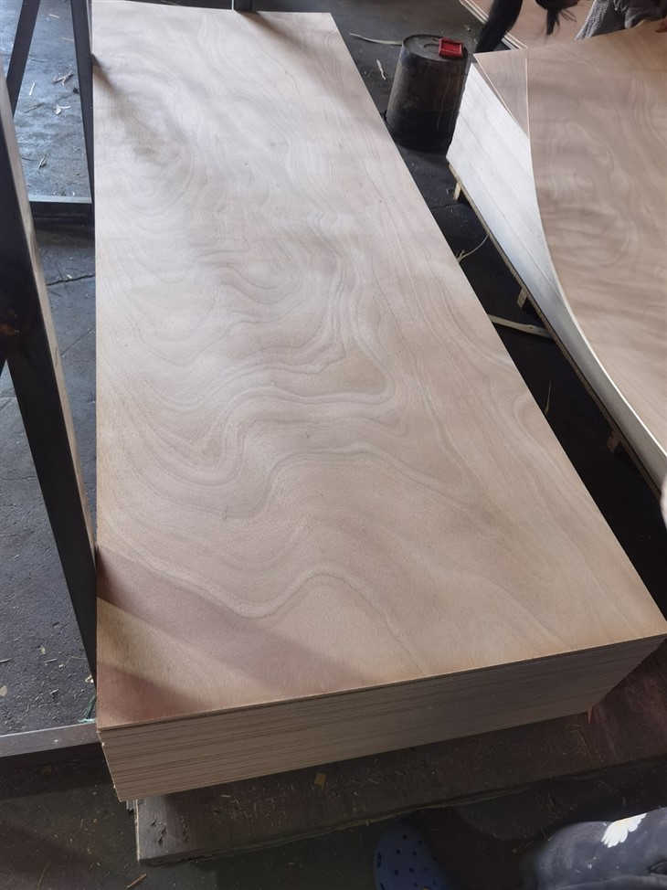 2.3mm Okoume Plywood